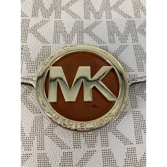 MICHAEL KORS, SMALL IVORY SIGNAURE LEATHER CROSSBODY BAG - Picture 3 of 14